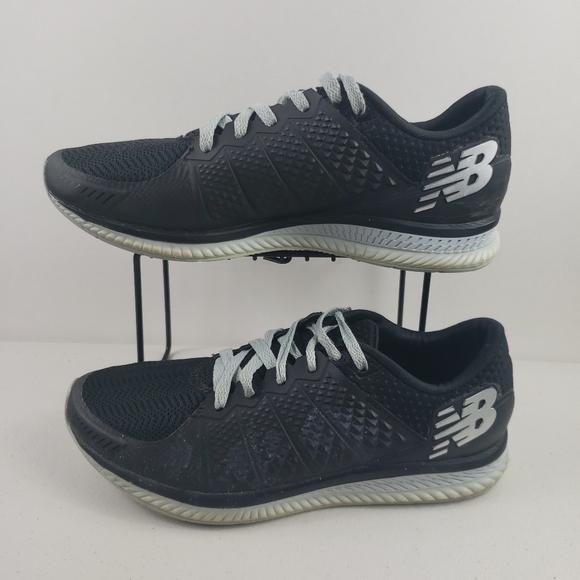 New Balance Womens running shoes sz 9B - Picture 1 of 11